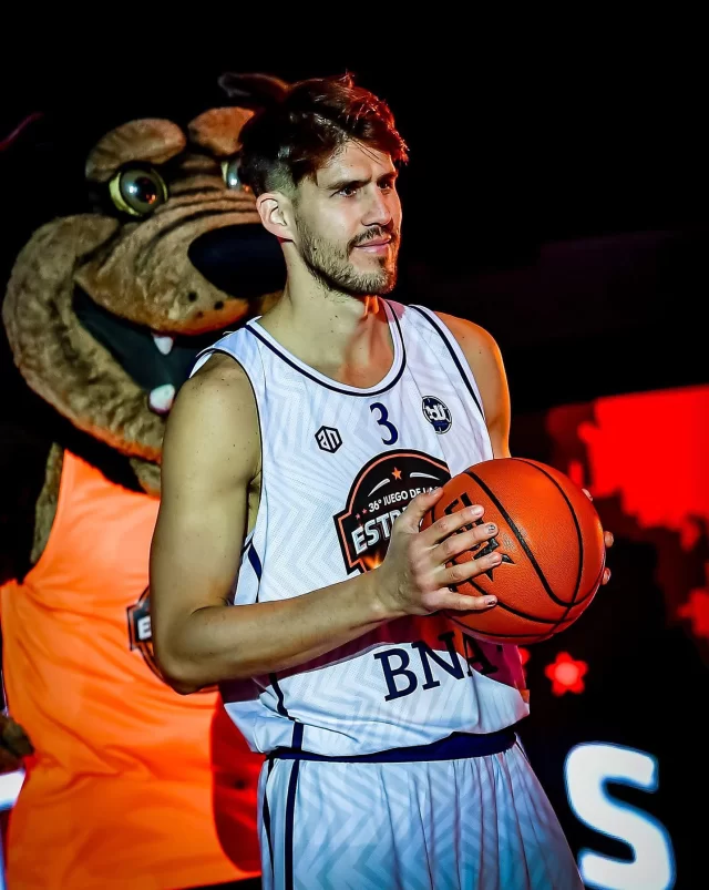 𝕀𝕧á𝕟 𝔹𝕒𝕤𝕦𝕒𝕝𝕕𝕠 en el 3️⃣6️⃣ #JdelasEstrellas ⭐️💫 con toda la magia 👏🎉 en su primer Juego 👌