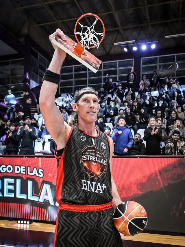 Una noche mágica ⭐️ a la que no podía faltar @stadiumdeportes para premiar 🎁 a los ganadores de la fiesta 🏀🇦🇷 en Lanús 🎉 

#JdelasEstrellas x #StadiumDeportes